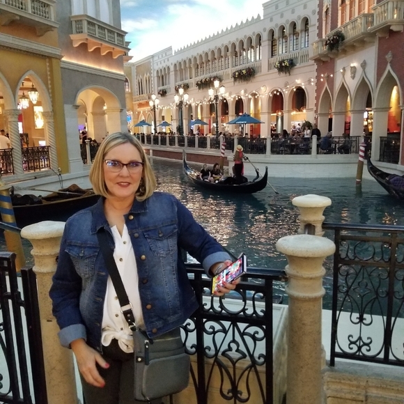 Meet your Posher, Dolly - Picture 10 of 12